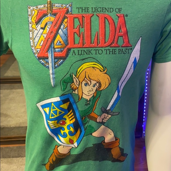 Legends of Zelda Retro Tee Small - Picture 2 of 3